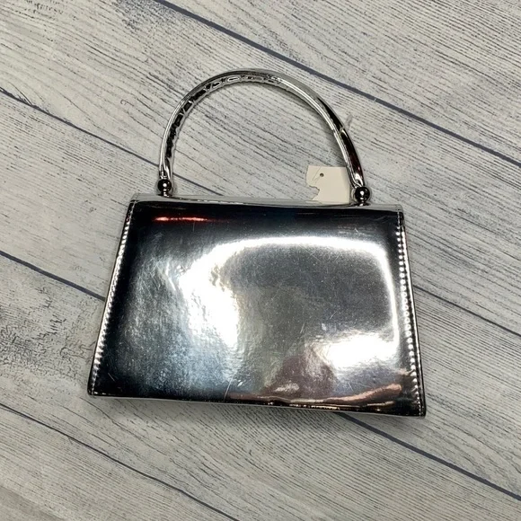 RARE NWT Free People/CHI CHI LONDON Metallic Tote - Picture 3 of 7